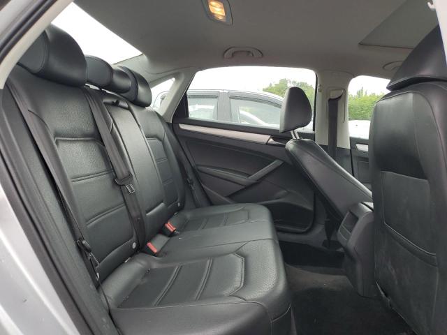 Photo 10 from auction – 2012 VOLKSWAGEN PASSAT SE with VIN 1VWBP7A37CC019148