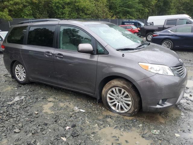 Photo 4 from auction – 2014 TOYOTA SIENNA XLE with VIN 5TDYK3DC3ES522774