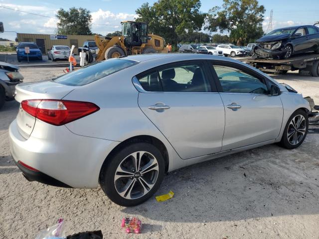 Photo 3 from auction – 2015 KIA FORTE EX with VIN KNAFX4A83F5372779