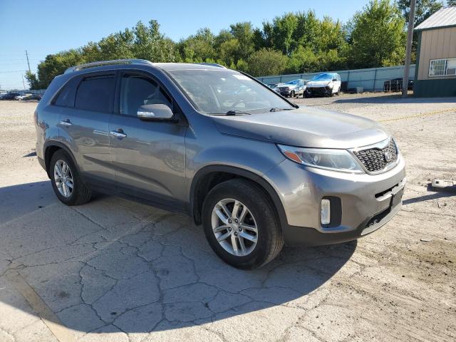 Photo 4 from auction – 2015 KIA SORENTO with VIN 5XYKT4A68FG654774