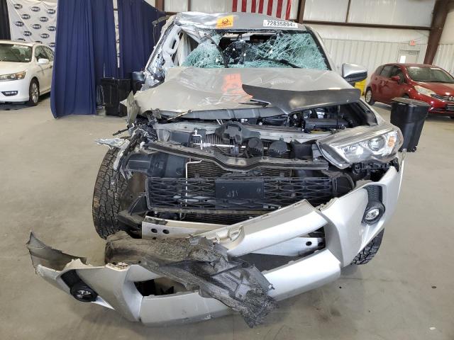 Photo 5 from auction – 2022 TOYOTA 4RUNNER SR with VIN JTEEU5JR2N5265545