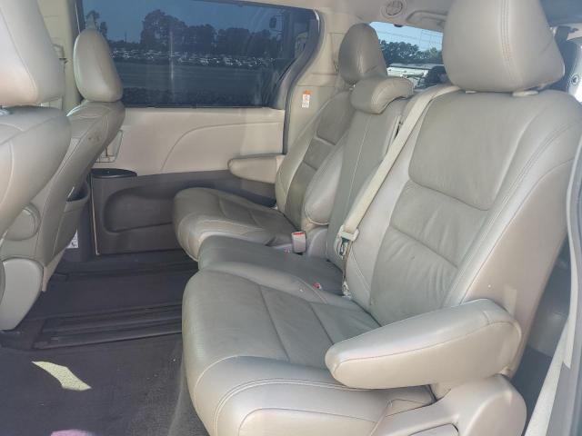 Photo 11 from auction – 2015 TOYOTA SIENNA LE with VIN 5TDKK3DC9FS645924