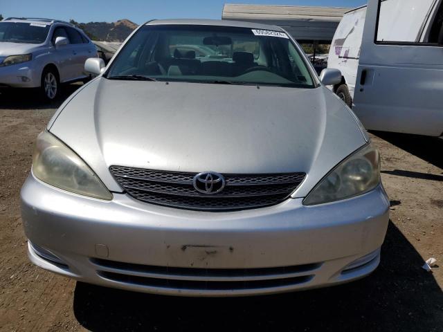 Photo 5 from auction – 2002 TOYOTA CAMRY LE with VIN JTDBE30K020019700