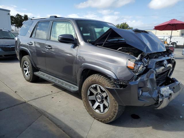 Photo 4 from auction – 2018 TOYOTA 4RUNNER SR with VIN JTEBU5JR3J5596504