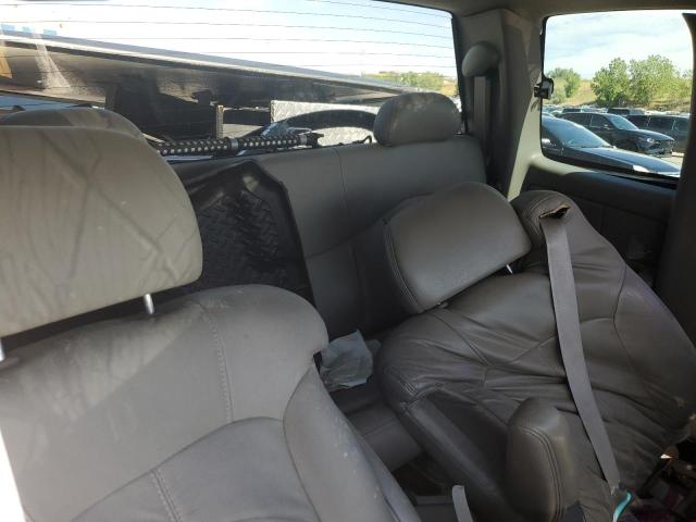 Photo 10 from auction – 2000 CHEVROLET SILVERADO with VIN 1GCEK19T1YE255046