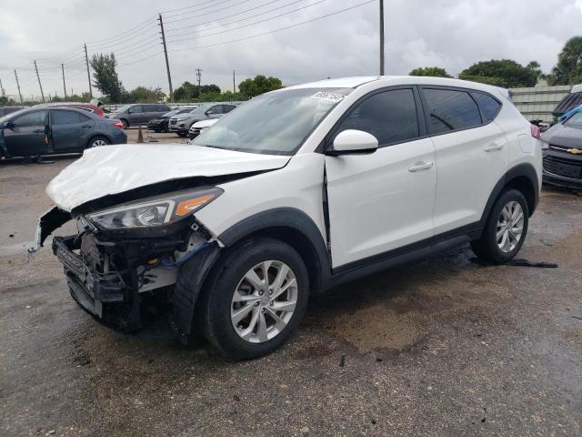 HYUNDAI TUCSON SE 2019 with VIN KM8J23A47KU019461 - Photo from auction