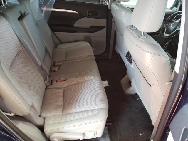 Photo 11 from auction – 2015 TOYOTA HIGHLANDER with VIN 5TDBKRFHXFS169050