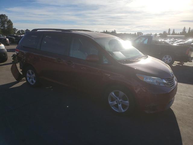 Photo 4 from auction – 2012 TOYOTA SIENNA LE with VIN 5TDKK3DC6CS181924