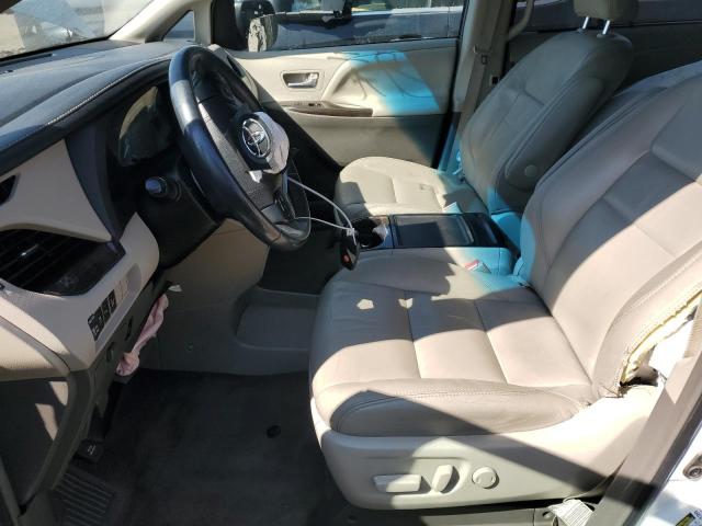 Photo 7 from auction – 2017 TOYOTA SIENNA XLE with VIN 5TDYZ3DC5HS843098