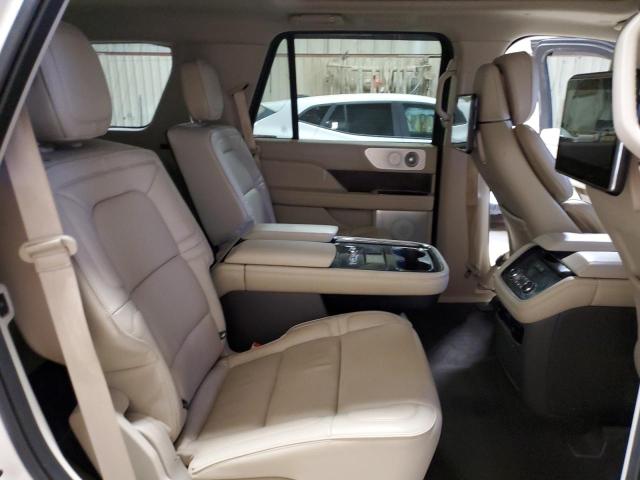 Photo 11 from auction – 2019 LINCOLN NAVIGATOR with VIN 5LMJJ2LT2KEL17392