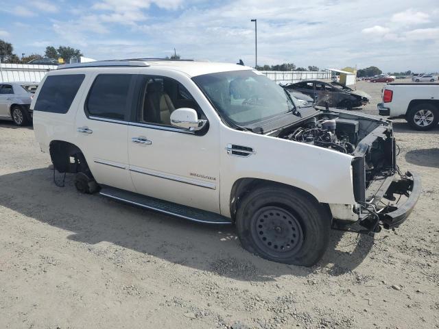 Photo 4 from auction – 2010 CADILLAC ESCALADE with VIN 1GYUKAEF0AR179484
