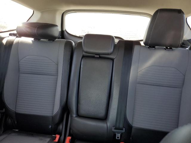 Photo 10 from auction – 2018 FORD ESCAPE SE with VIN 1FMCU0GD6JUA31267