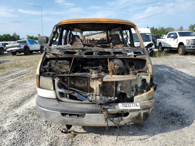Photo 5 from auction – 2002 DODGE RAM WAGON with VIN 2B5WB35Z22K119188