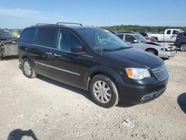 Photo 4 from auction – 2016 CHRYSLER TOWN & COU with VIN 2C4RC1BG0GR111159