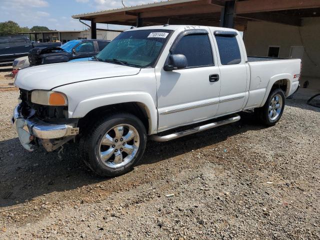GMC NEW SIERRA 2005 with VIN 2GTEK19BX51228352 - Photo from auction