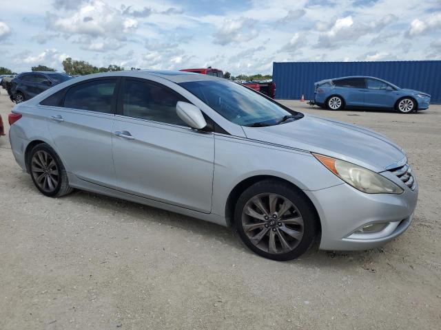 Photo 4 from auction – 2011 HYUNDAI SONATA SE with VIN 5NPEC4AC9BH215623