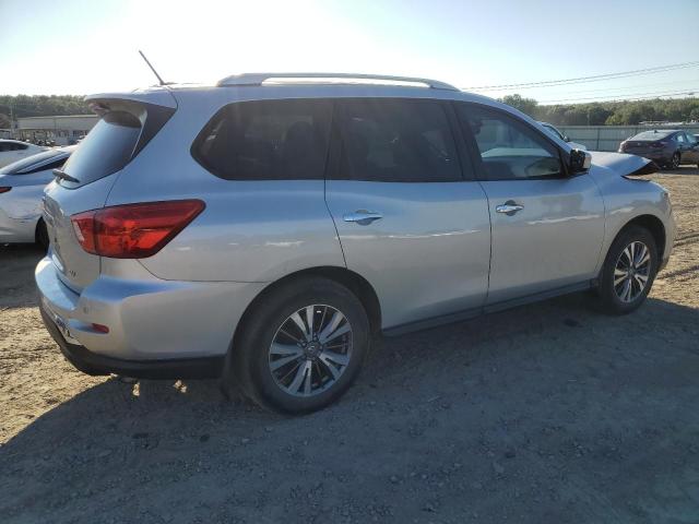 Photo 3 from auction – 2017 NISSAN PATHFINDER with VIN 5N1DR2MN1HC612111