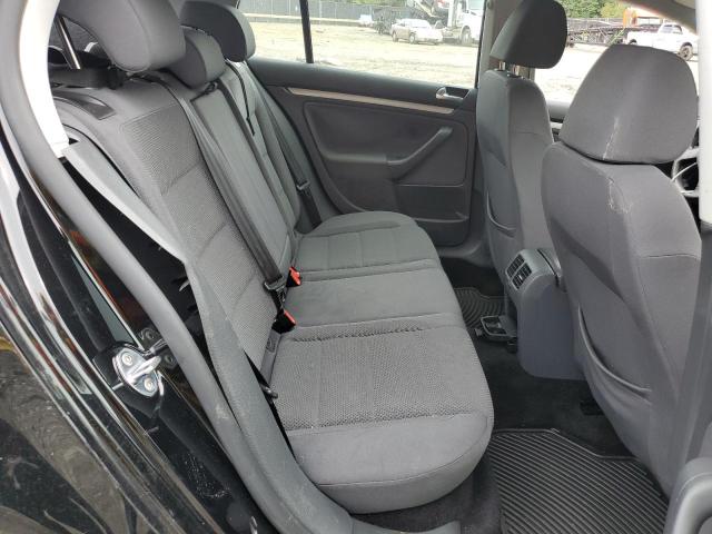 Photo 10 from auction – 2008 VOLKSWAGEN RABBIT with VIN WVWDB71K68W279659