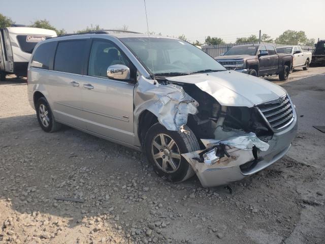 Photo 4 from auction – 2008 CHRYSLER TOWN & COU with VIN 2A8HR54P38R754064