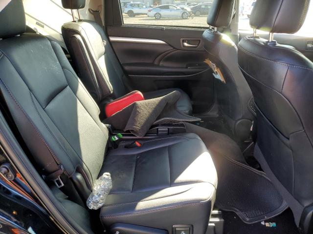 Photo 11 from auction – 2019 TOYOTA HIGHLANDER with VIN 5TDKZRFH4KS571362