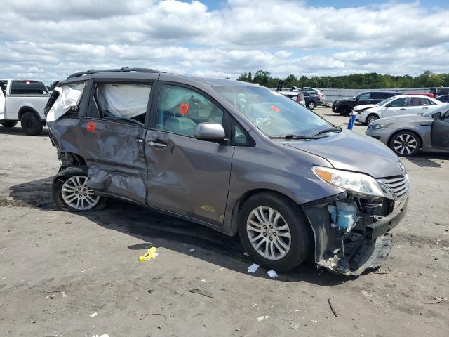 Photo 4 from auction – 2012 TOYOTA SIENNA XLE with VIN 5TDYK3DCXCS215549