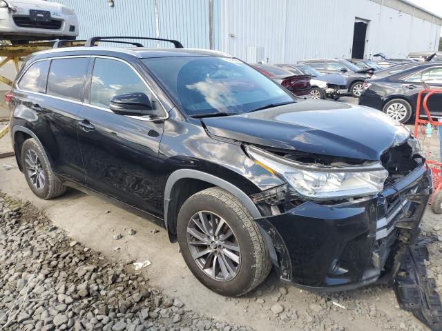 Photo 4 from auction – 2018 TOYOTA HIGHLANDER with VIN 5TDJZRFH8JS529125