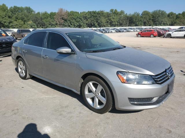 Photo 4 from auction – 2012 VOLKSWAGEN PASSAT SE with VIN 1VWBP7A32CC011944
