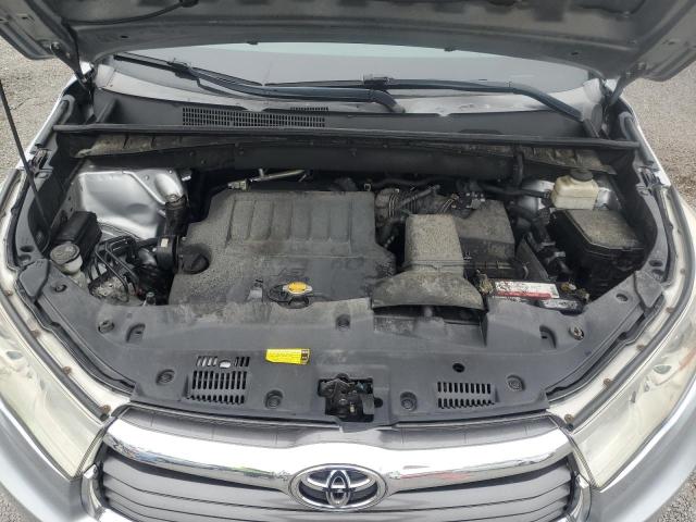 Photo 12 from auction – 2015 TOYOTA HIGHLANDER with VIN 5TDBKRFH0FS151902