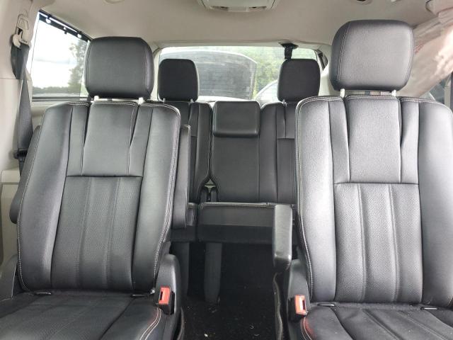 Photo 10 from auction – 2016 CHRYSLER TOWN & COU with VIN 2C4RC1CG9GR285729