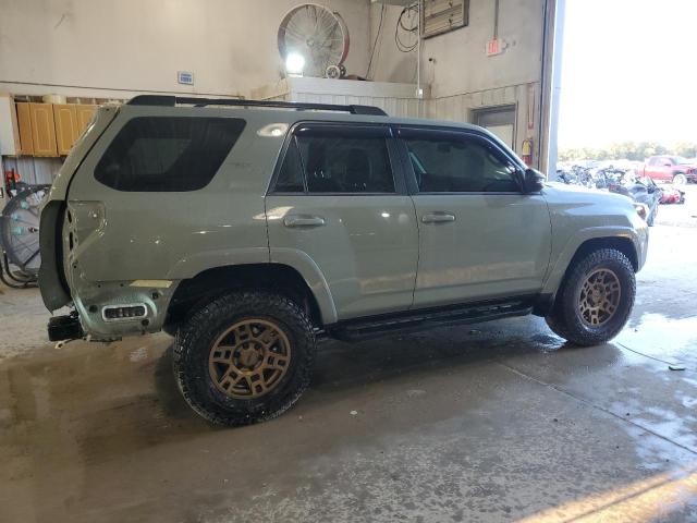 Photo 3 from auction – 2022 TOYOTA 4RUNNER SR with VIN JTERU5JRXN5985743