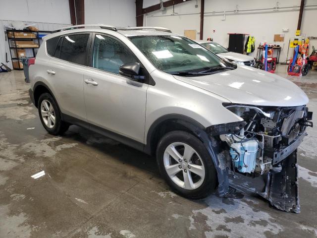 Photo 4 from auction – 2014 TOYOTA RAV4 XLE with VIN 2T3RFREV9EW222215