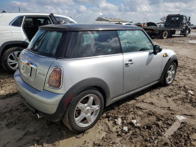 Photo 3 from auction – 2007 MINI COOPER with VIN WMWMF33517TT58724