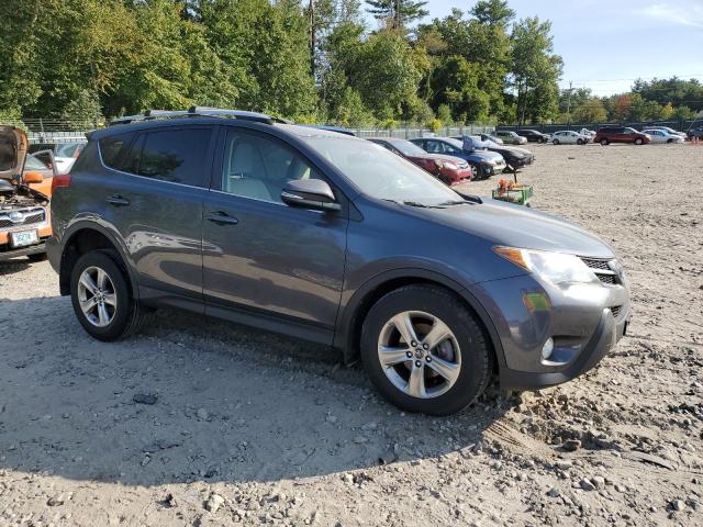 Photo 4 from auction – 2015 TOYOTA RAV4 XLE with VIN JTMRFREV7FD109927