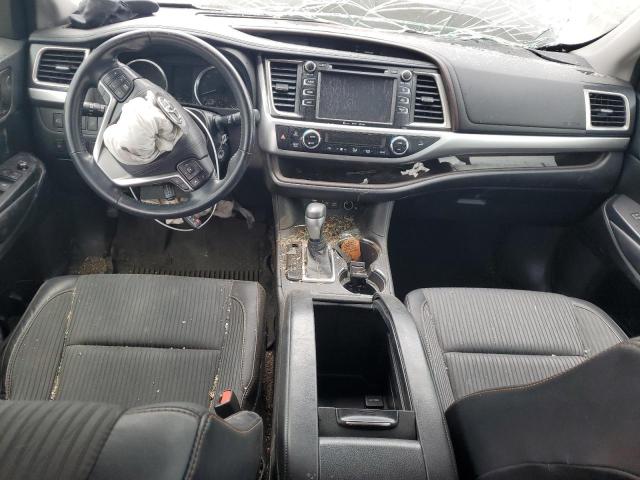 Photo 8 from auction – 2018 TOYOTA HIGHLANDER with VIN 5TDBZRFH0JS838611