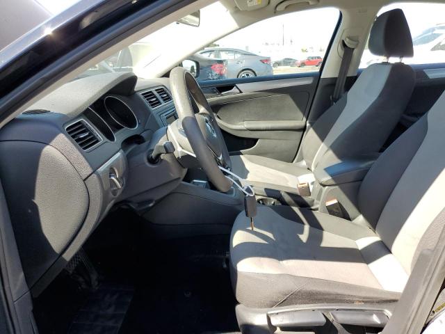 Photo 7 from auction – 2017 VOLKSWAGEN JETTA S with VIN 3VW2B7AJ3HM306232