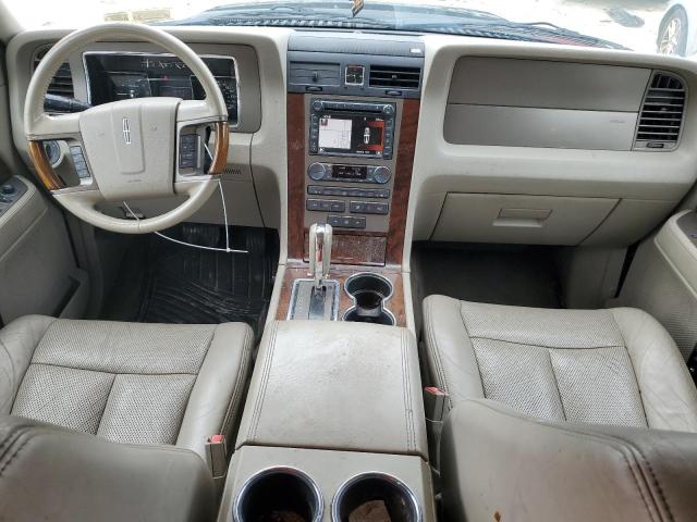 Photo 8 from auction – 2012 LINCOLN NAVIGATOR with VIN 5LMJJ2J50CEL07708