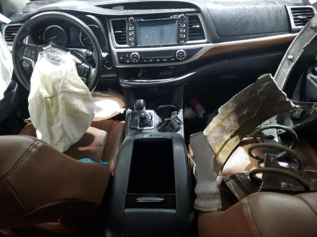 Photo 8 from auction – 2017 TOYOTA HIGHLANDER with VIN 5TDDZRFH6HS457722