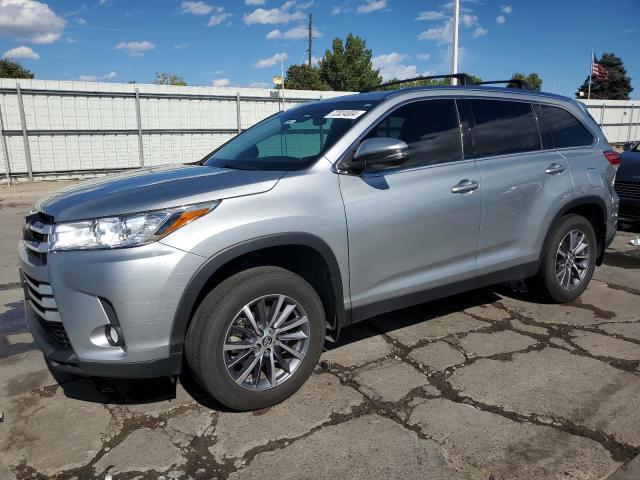 TOYOTA HIGHLANDER 2019 with VIN 5TDJZRFH6KS736906 - Photo from auction