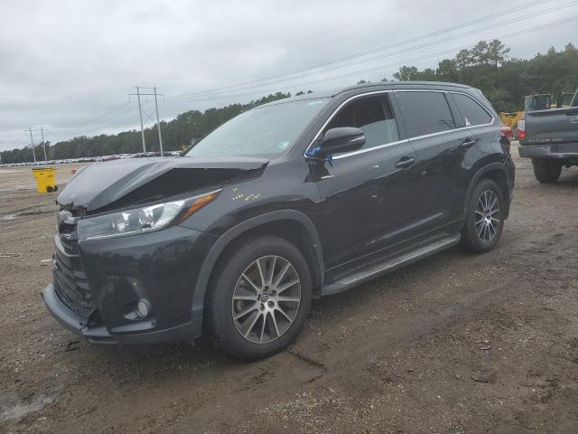 TOYOTA HIGHLANDER 2018 with VIN 5TDKZRFH7JS539018 - Photo from auction