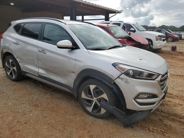 Photo 4 from auction – 2017 HYUNDAI TUCSON LIM with VIN KM8J3CA23HU296645