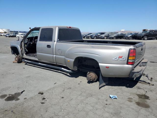 Photo 2 from auction – 2002 CHEVROLET SILVERADO with VIN 1GCJK33162F107204