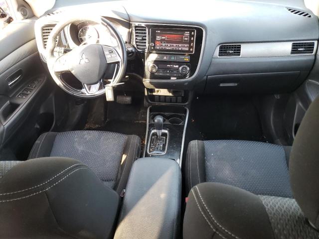 Photo 8 from auction – 2018 MITSUBISHI OUTLANDER with VIN JA4AZ3A37JJ002791