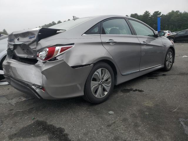 Photo 3 from auction – 2013 HYUNDAI SONATA HYB with VIN KMHEC4A40DA100939