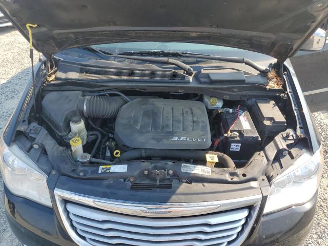 Photo 12 from auction – 2015 CHRYSLER TOWN & COU with VIN 2C4RC1CG6FR628365
