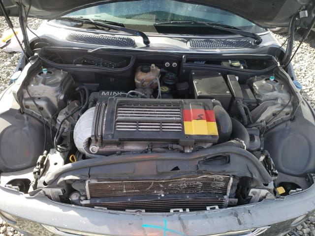 Photo 11 from auction – 2004 MINI COOPER S with VIN WMWRE33444TD81414