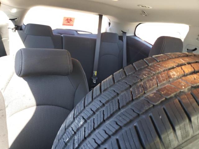 Photo 10 from auction – 2017 CHEVROLET TRAVERSE L with VIN 1GNKRHKD7HJ316294