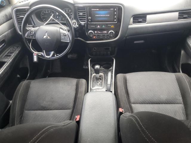 Photo 8 from auction – 2017 MITSUBISHI OUTLANDER with VIN JA4AD3A34HZ061663