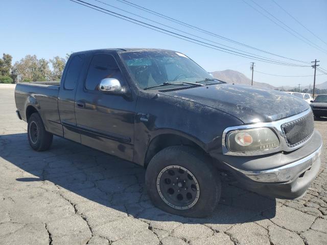 Photo 4 from auction – 2000 FORD F150 with VIN 1FTRX17W7YKB44552