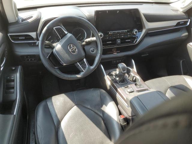 Photo 8 from auction – 2021 TOYOTA HIGHLANDER with VIN 5TDDZRBH6MS144444