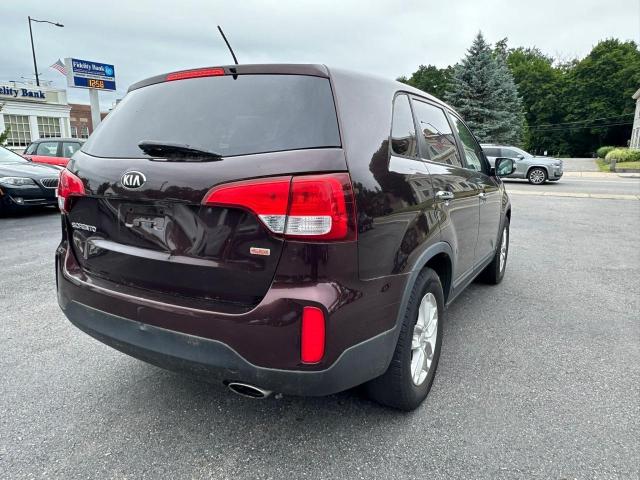 Photo 4 from auction – 2014 KIA SORENTO LX with VIN 5XYKT3A65EG487511